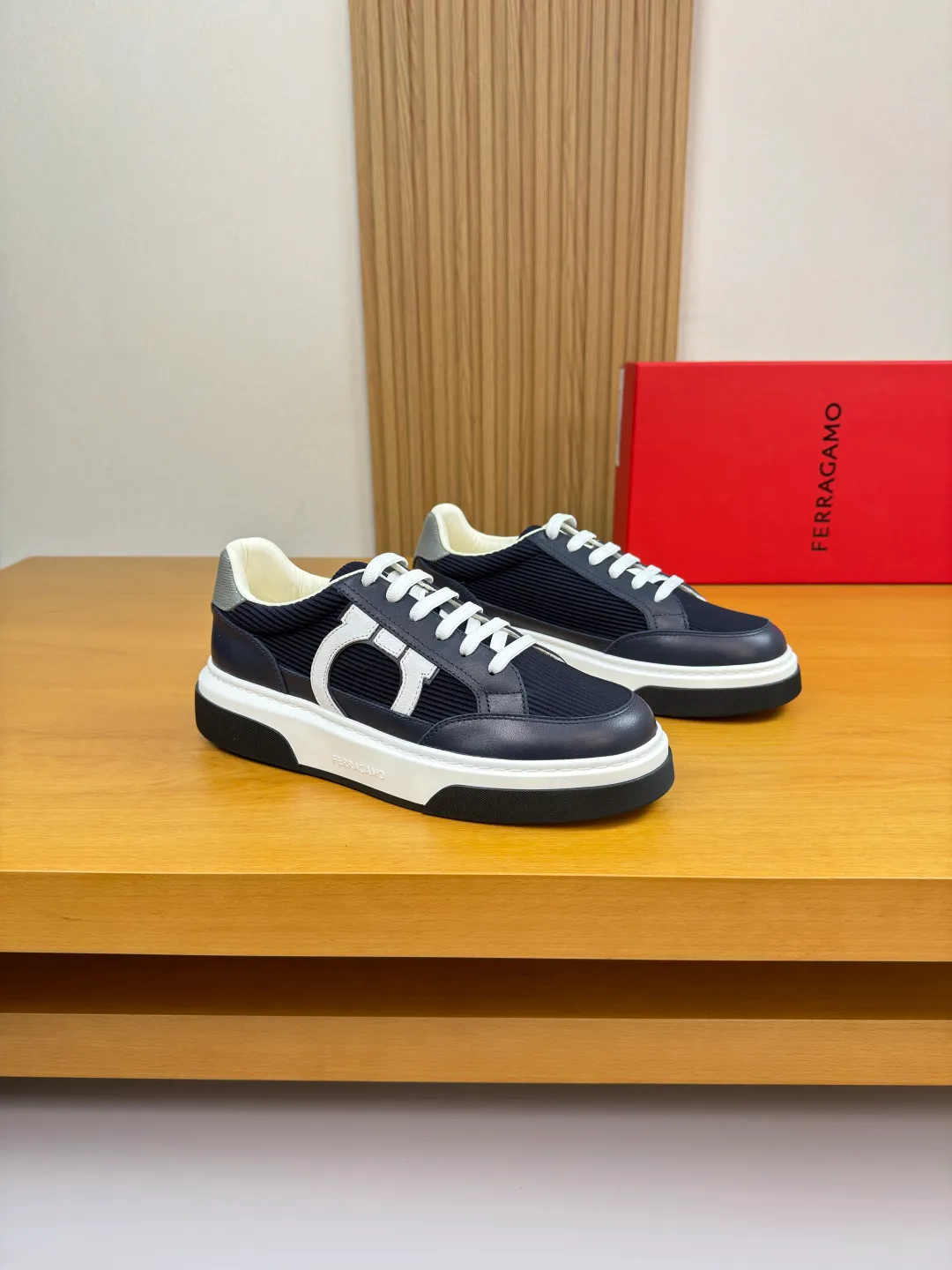 Men's men's shoes 💰420 [New style] 🏃‍♂️🏃‍♂️[ Ferragamo] Ferragamo - High-end quality original order·Casual sports shoes - Upper: 🔝Nappa calfskin, suede calfskin, shoe body. Sewing brand totem, tongue air pressure brand logo - Inner: water-dyed cowhide - Outsole: ultra-light TPU foam rubber; molded outsole -Ultra-high quality control and fine workmanship: outstanding (high-end, extravagance, grade) -Size: 38-45 (46, can be customized)